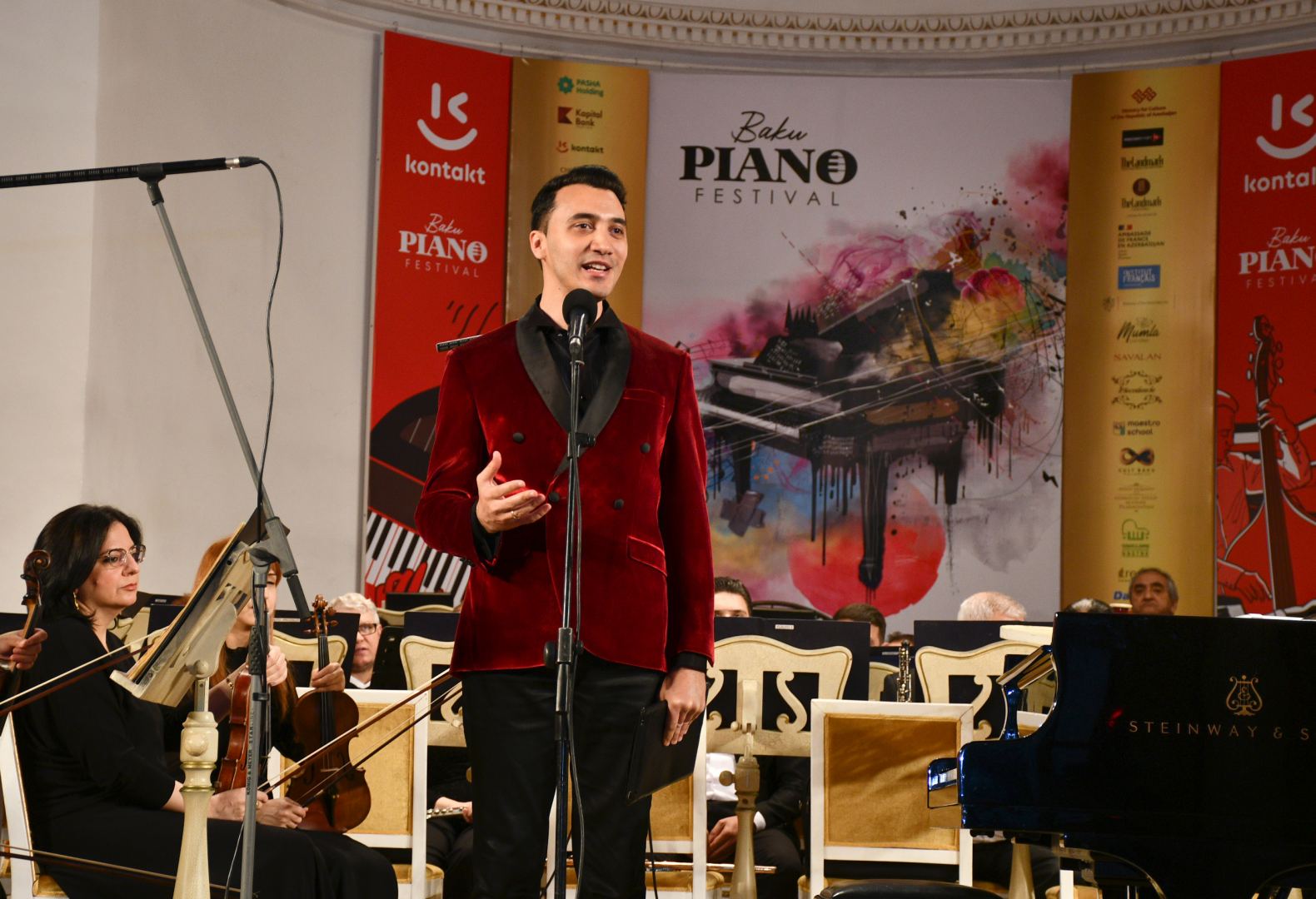 Первый Международный фортепианный фестиваль в Баку открылся выступлением Реми Женье и горячим танго (ВИДЕО, ФОТО)