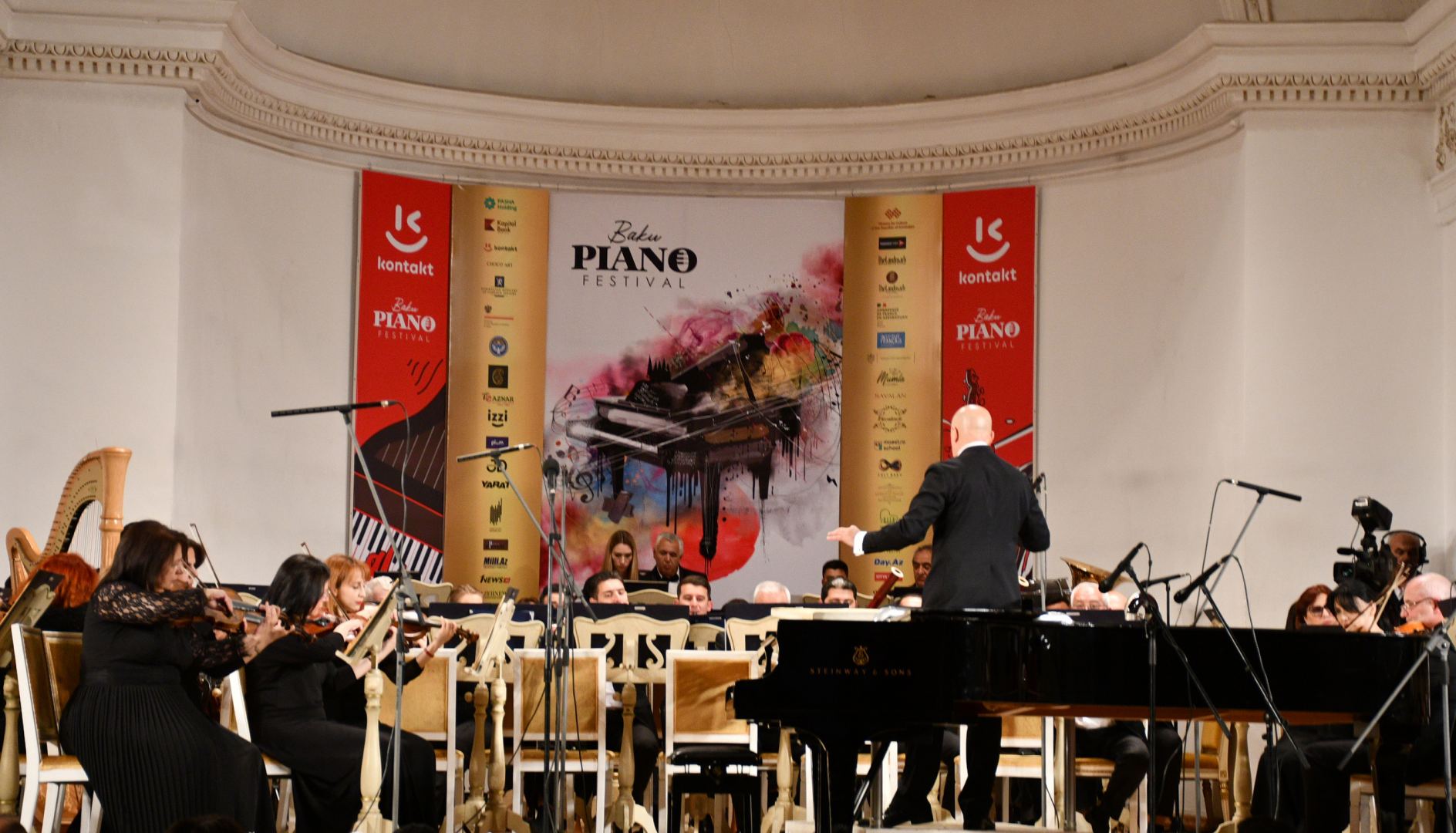 Первый Международный фортепианный фестиваль в Баку открылся выступлением Реми Женье и горячим танго (ВИДЕО, ФОТО)