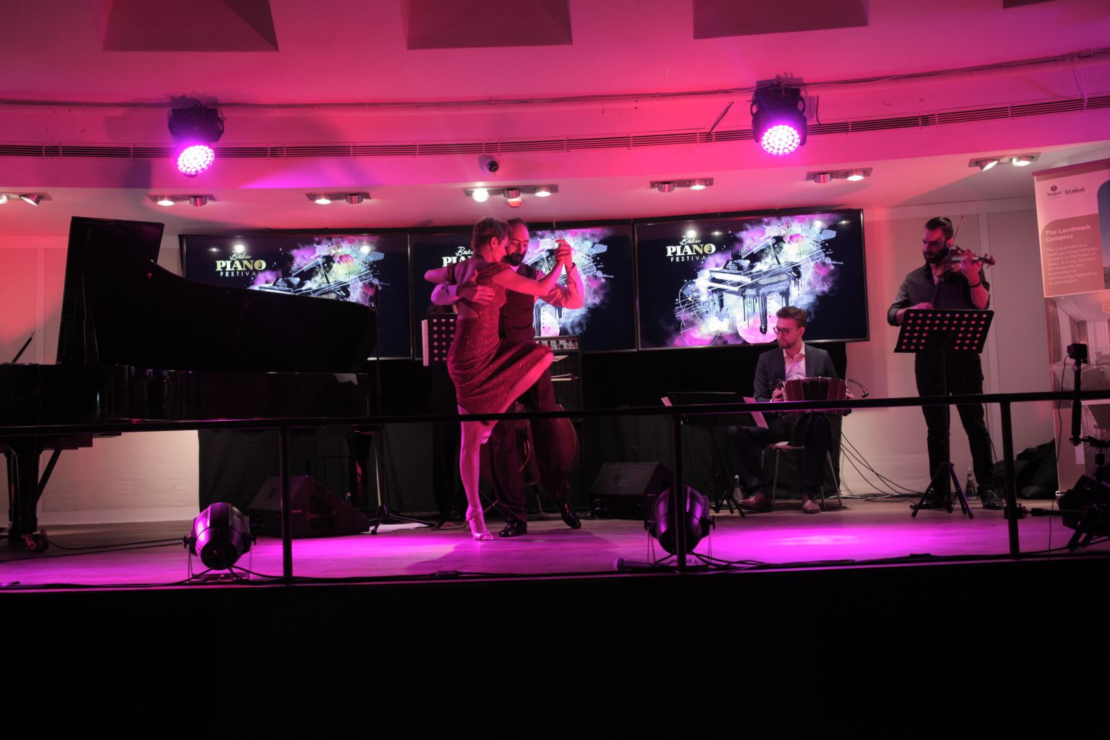 Первый Международный фортепианный фестиваль в Баку открылся выступлением Реми Женье и горячим танго (ВИДЕО, ФОТО)