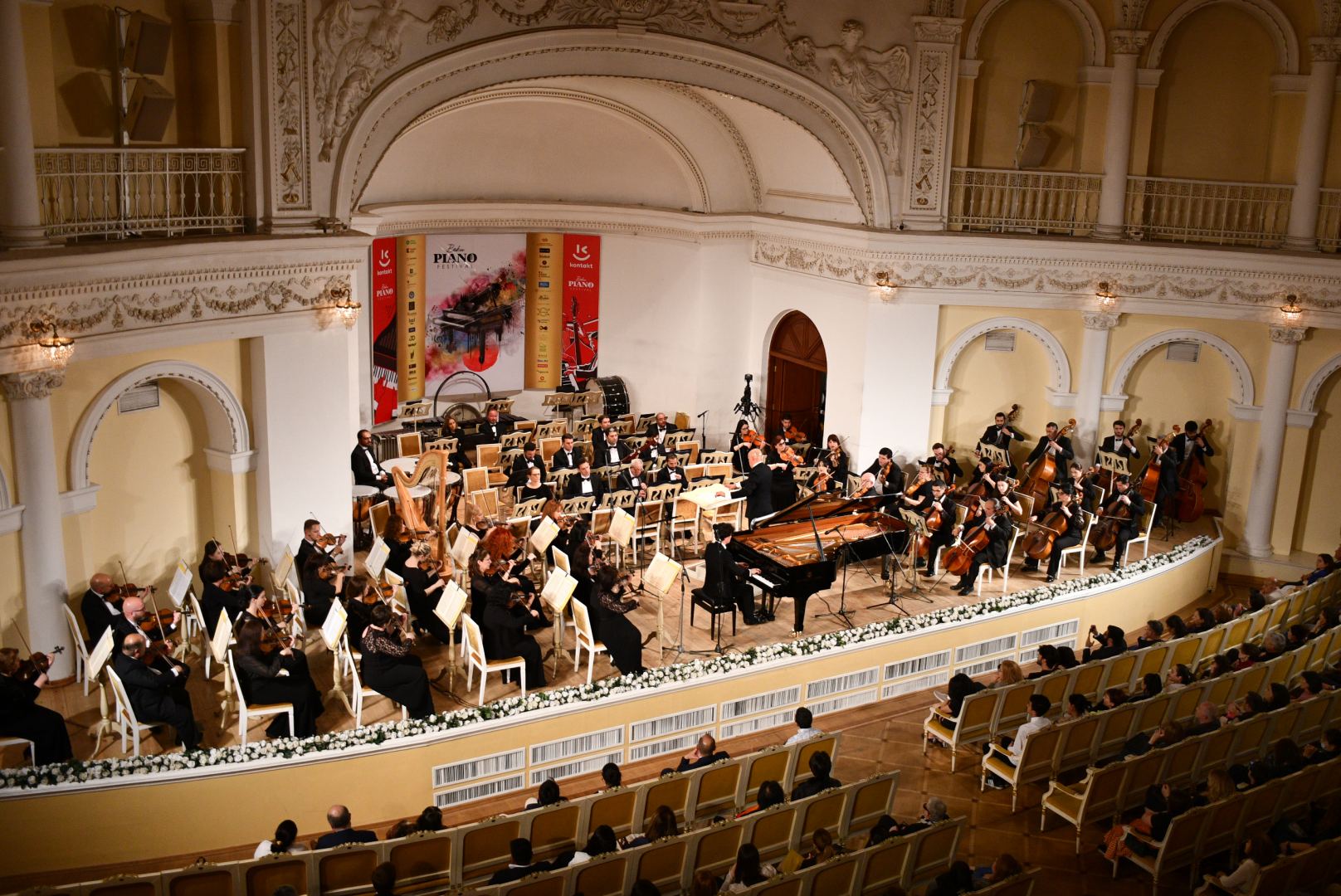 Первый Международный фортепианный фестиваль в Баку открылся выступлением Реми Женье и горячим танго (ВИДЕО, ФОТО)