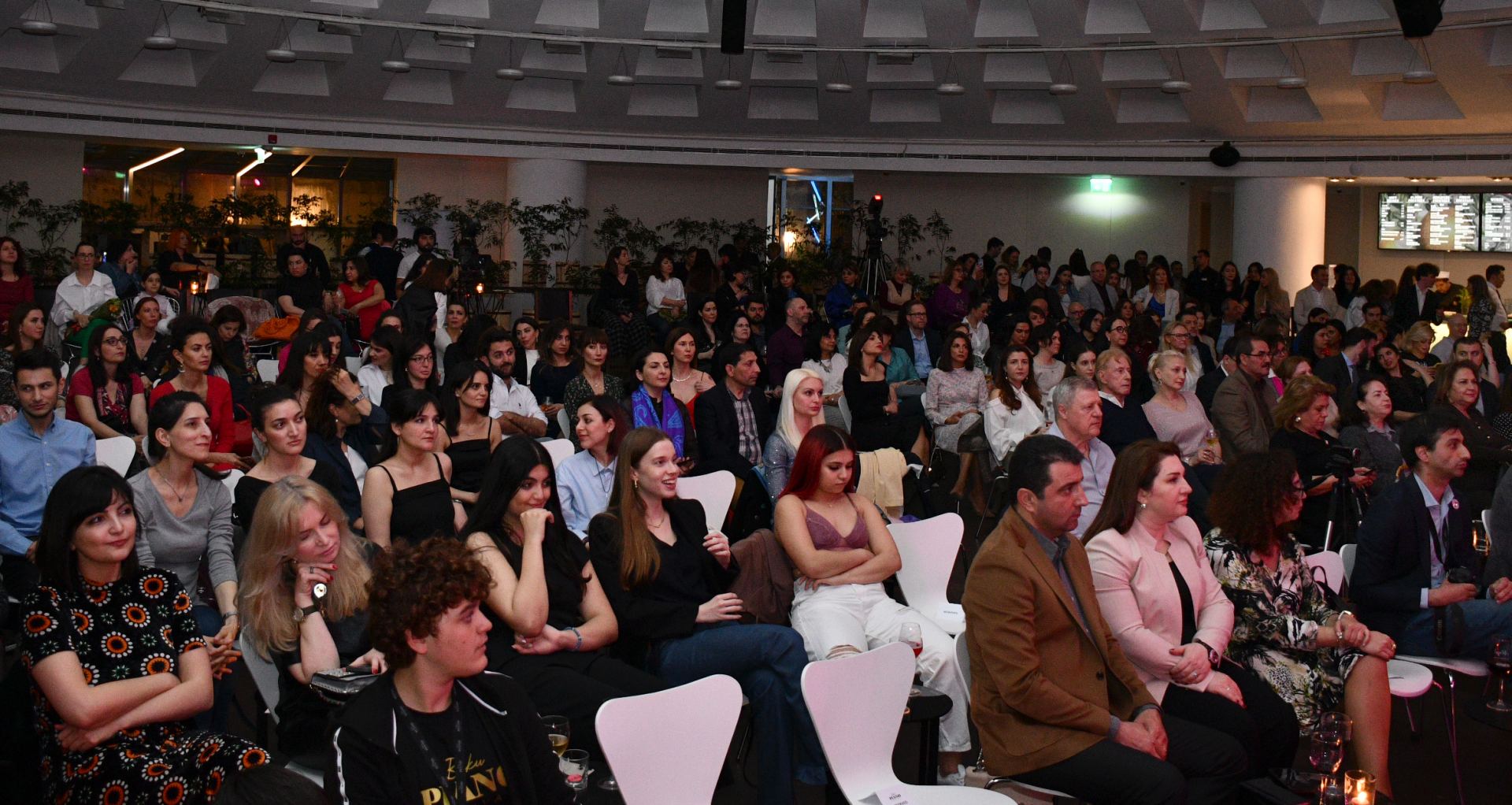 Первый Международный фортепианный фестиваль в Баку открылся выступлением Реми Женье и горячим танго (ВИДЕО, ФОТО)