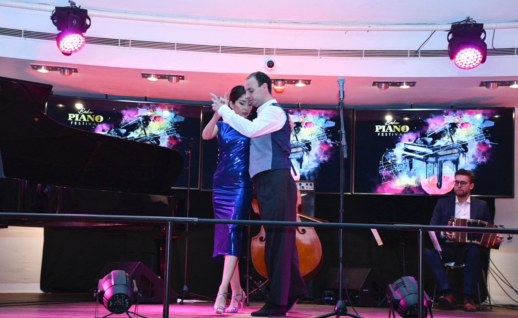 Первый Международный фортепианный фестиваль в Баку открылся выступлением Реми Женье и горячим танго (ВИДЕО, ФОТО)