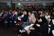 Известный джазовый пианист из Кыргызстана покорил бакинцев и гостей столицы (ФОТО/ВИДЕО)