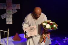 Диплом за "Записки сумасшедшего", или Успех азербайджанского актера в Битоле (ФОТО)