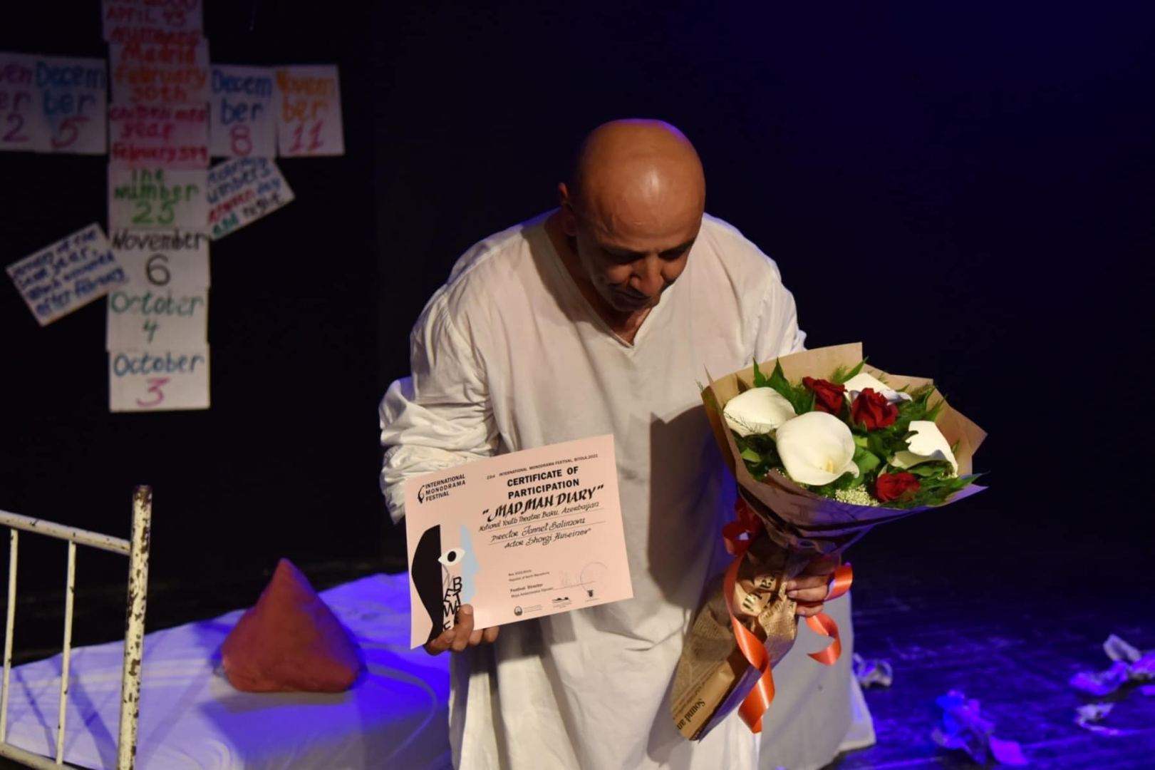 Диплом за "Записки сумасшедшего", или Успех азербайджанского актера в Битоле (ФОТО)