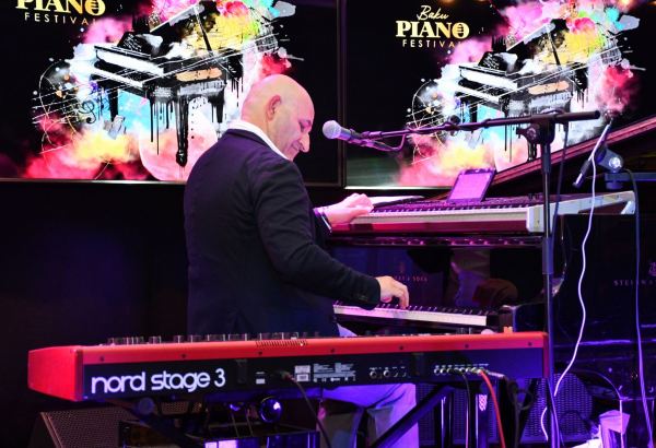 Виртуоз из Германии в Баку: Освободите сцену для первоклассного зрелища! (ВИДЕО, ФОТО)