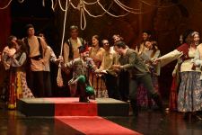 Посвящение Нотр-Дам де Пари, или  Азербайджанская молодежь, вовлеченная в искусство (ФОТО)