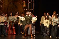 Посвящение Нотр-Дам де Пари, или  Азербайджанская молодежь, вовлеченная в искусство (ФОТО)