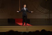 Посвящение Нотр-Дам де Пари, или  Азербайджанская молодежь, вовлеченная в искусство (ФОТО)