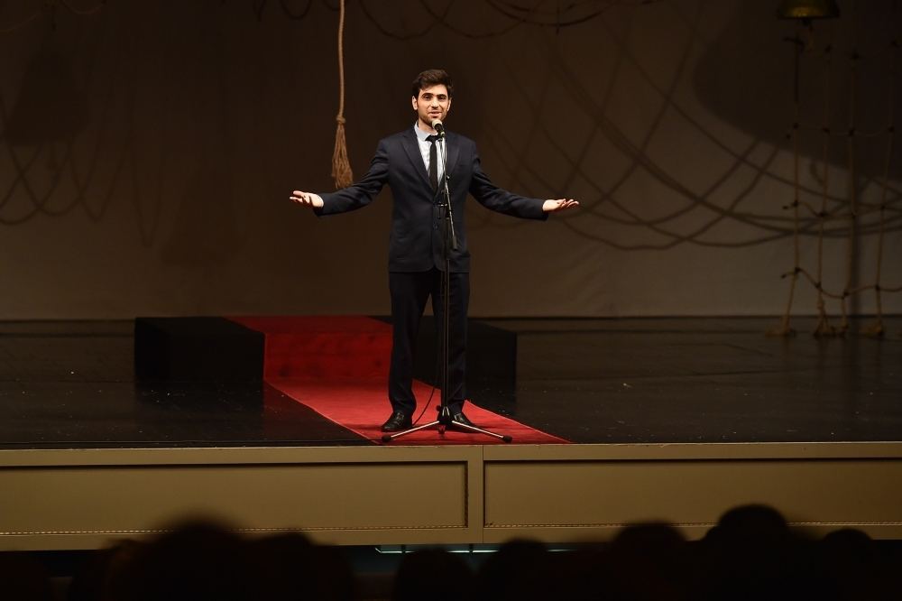 Посвящение Нотр-Дам де Пари, или  Азербайджанская молодежь, вовлеченная в искусство (ФОТО)