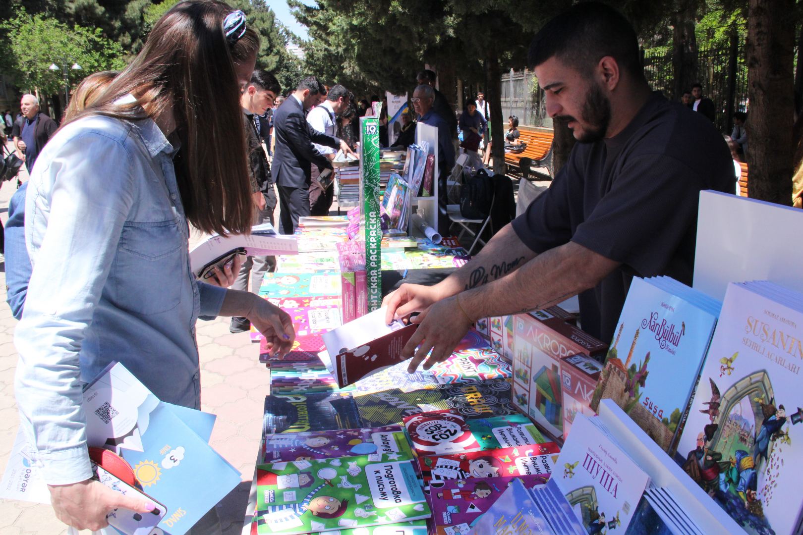 В небо над Баку выпущены 270 шаров – открытие первого Фестиваля литературы и книг тюркского мира (ФОТО)