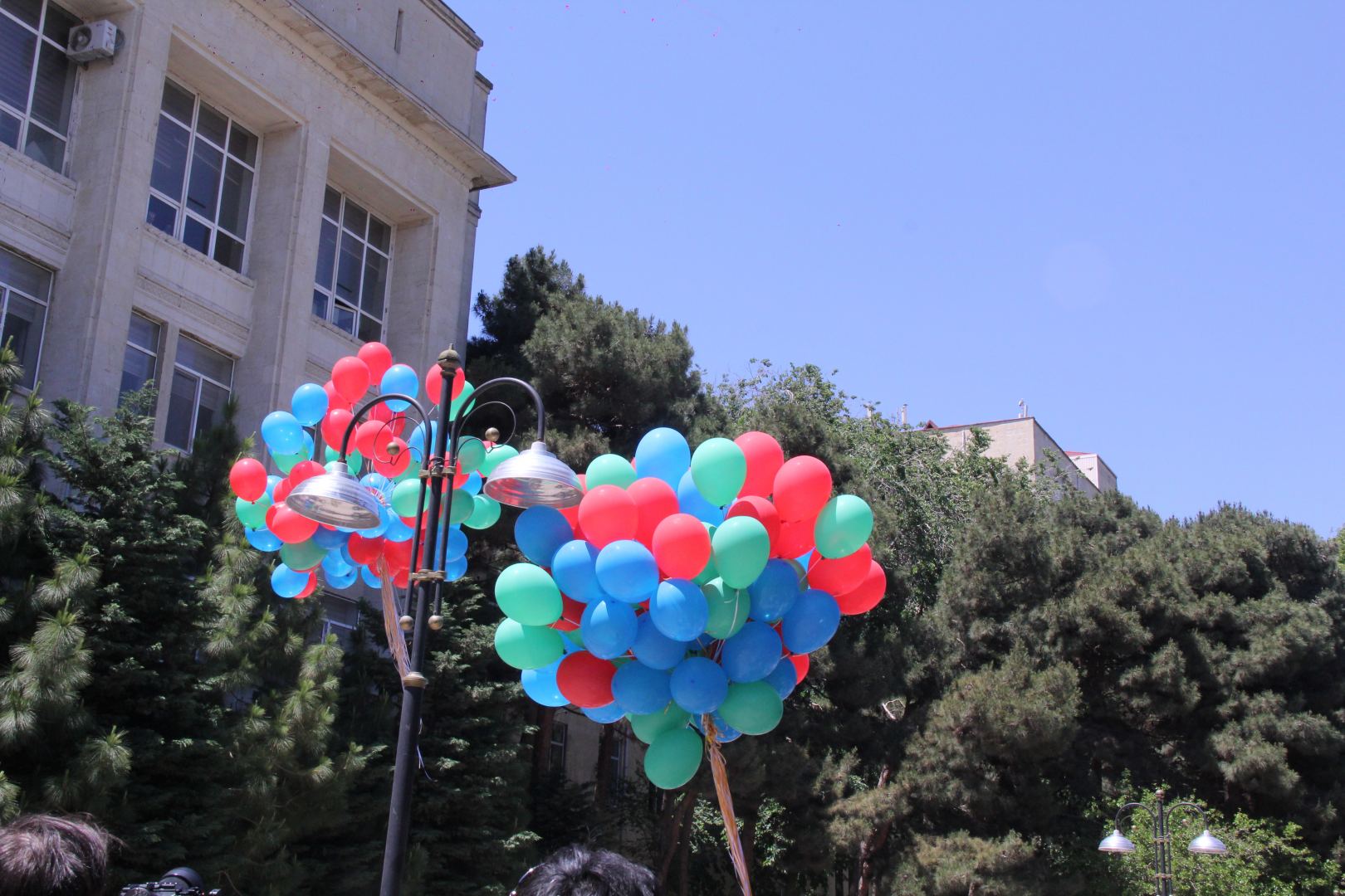 В небо над Баку выпущены 270 шаров – открытие первого Фестиваля литературы и книг тюркского мира (ФОТО)