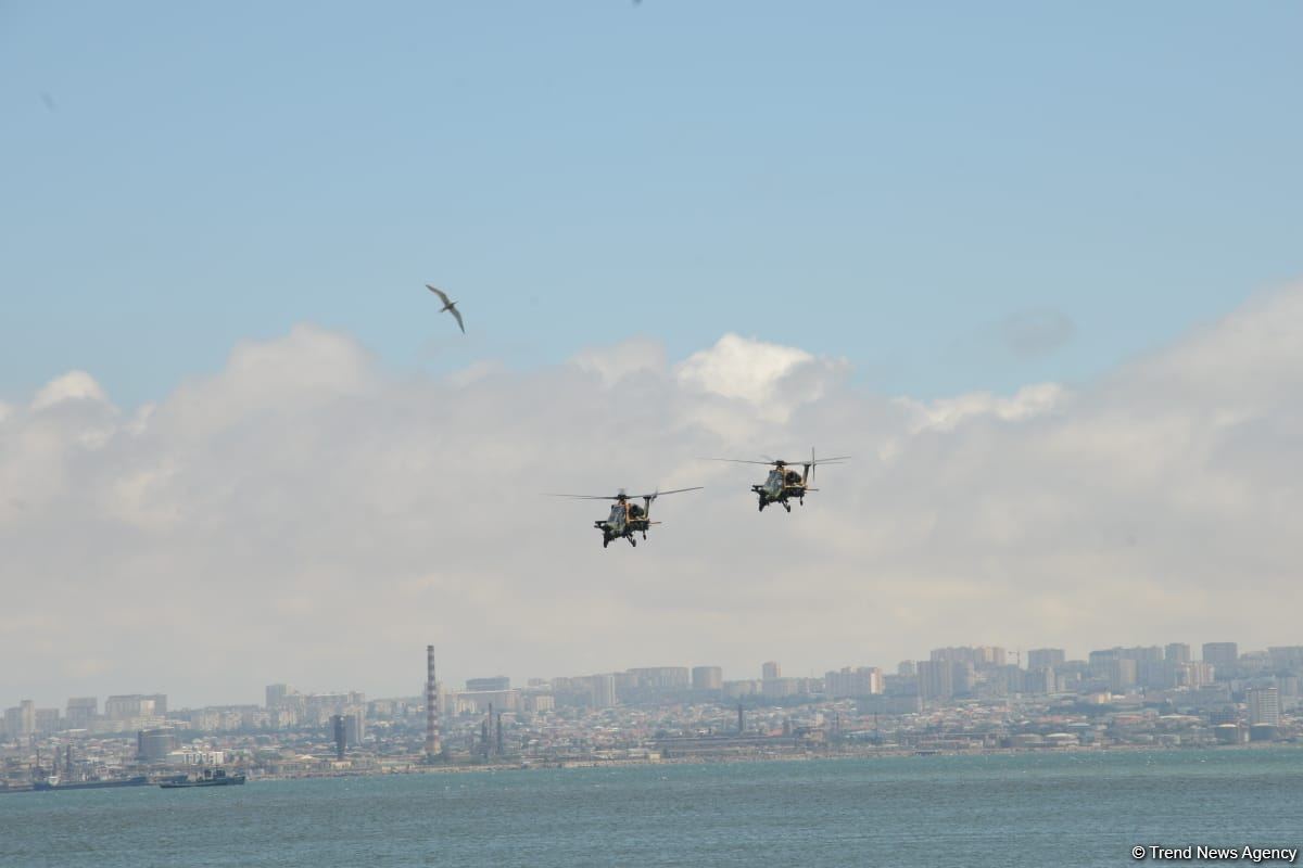 В Баку организовано очередное авиашоу во второй день фестиваля TEKNOFEST (ФОТО/ВИДЕО)