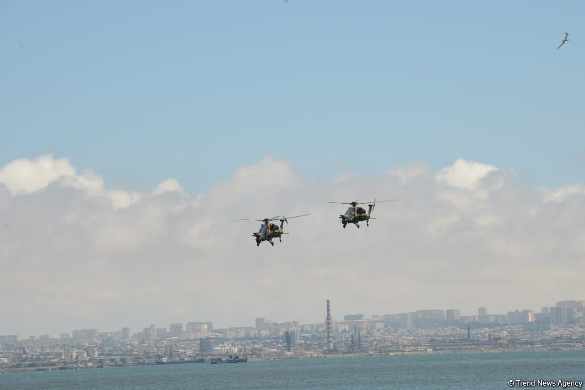 В Баку организовано очередное авиашоу во второй день фестиваля TEKNOFEST (ФОТО/ВИДЕО)