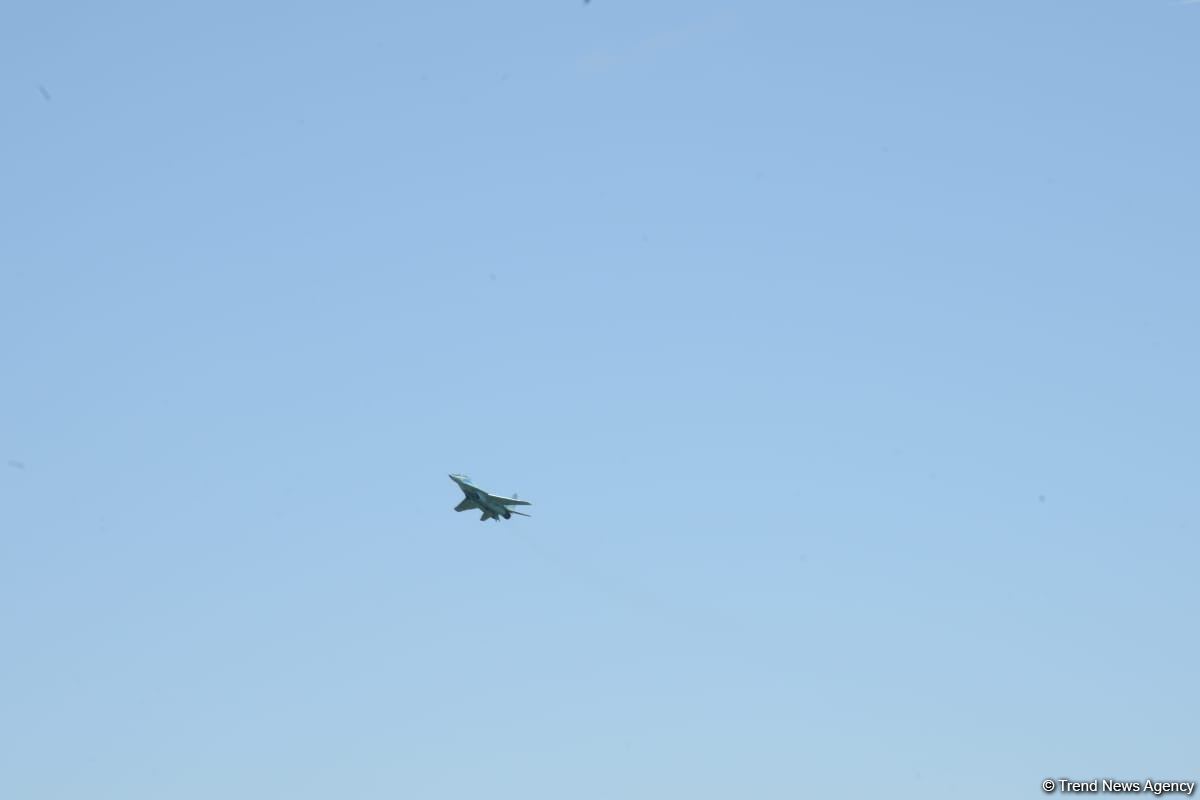 В Баку организовано очередное авиашоу во второй день фестиваля TEKNOFEST (ФОТО/ВИДЕО)