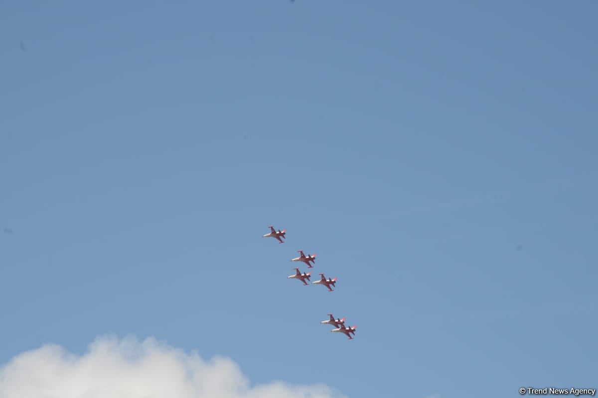 В Баку организовано очередное авиашоу во второй день фестиваля TEKNOFEST (ФОТО/ВИДЕО)