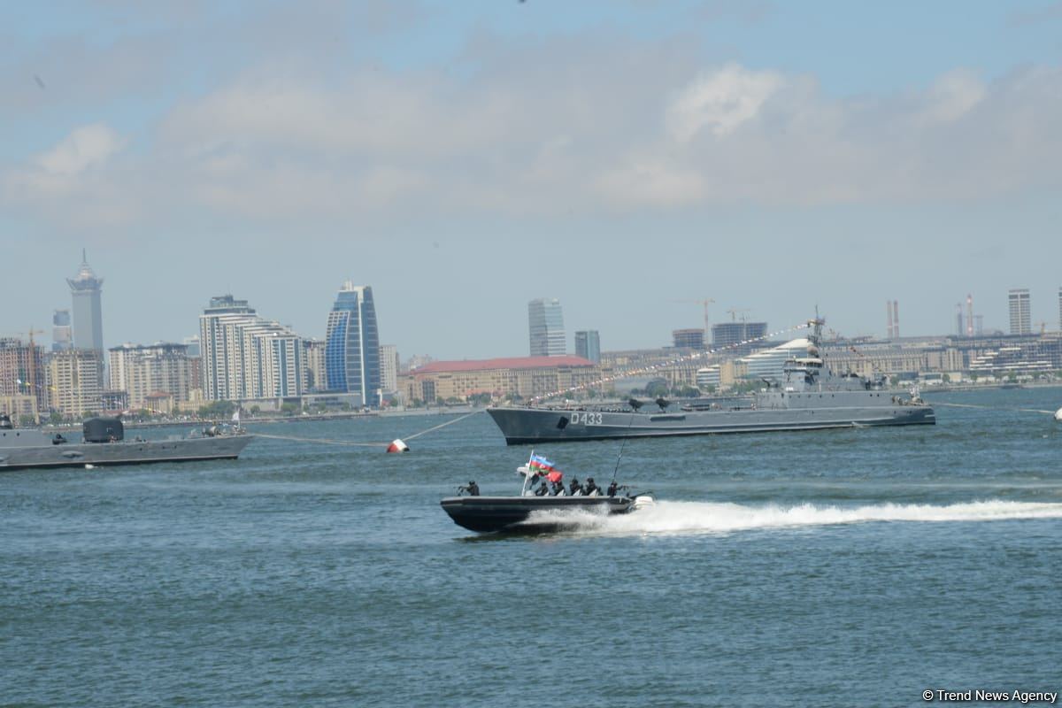 Специализированные войска ВМС Азербайджана выполнили различные маневры в рамках фестиваля TEKNOFEST (ФОТО/ВИДЕО)
