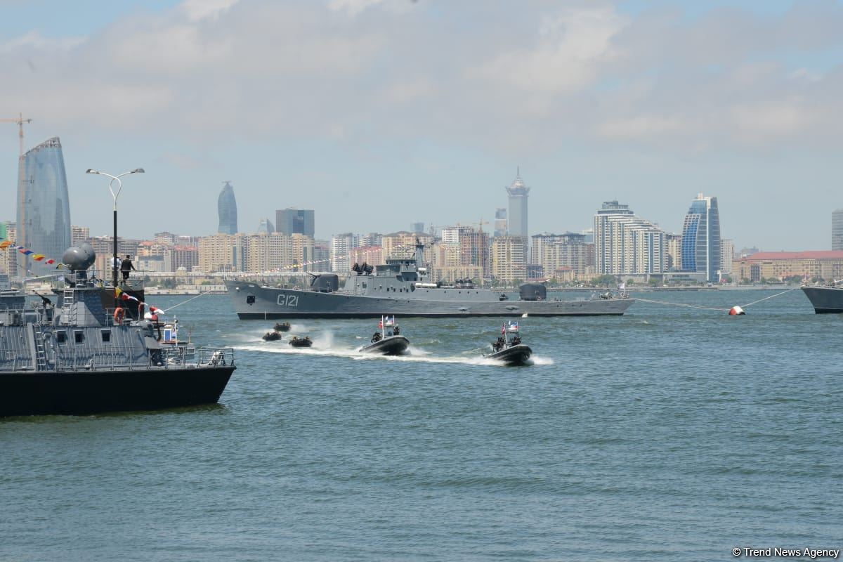 Специализированные войска ВМС Азербайджана выполнили различные маневры в рамках фестиваля TEKNOFEST (ФОТО/ВИДЕО)