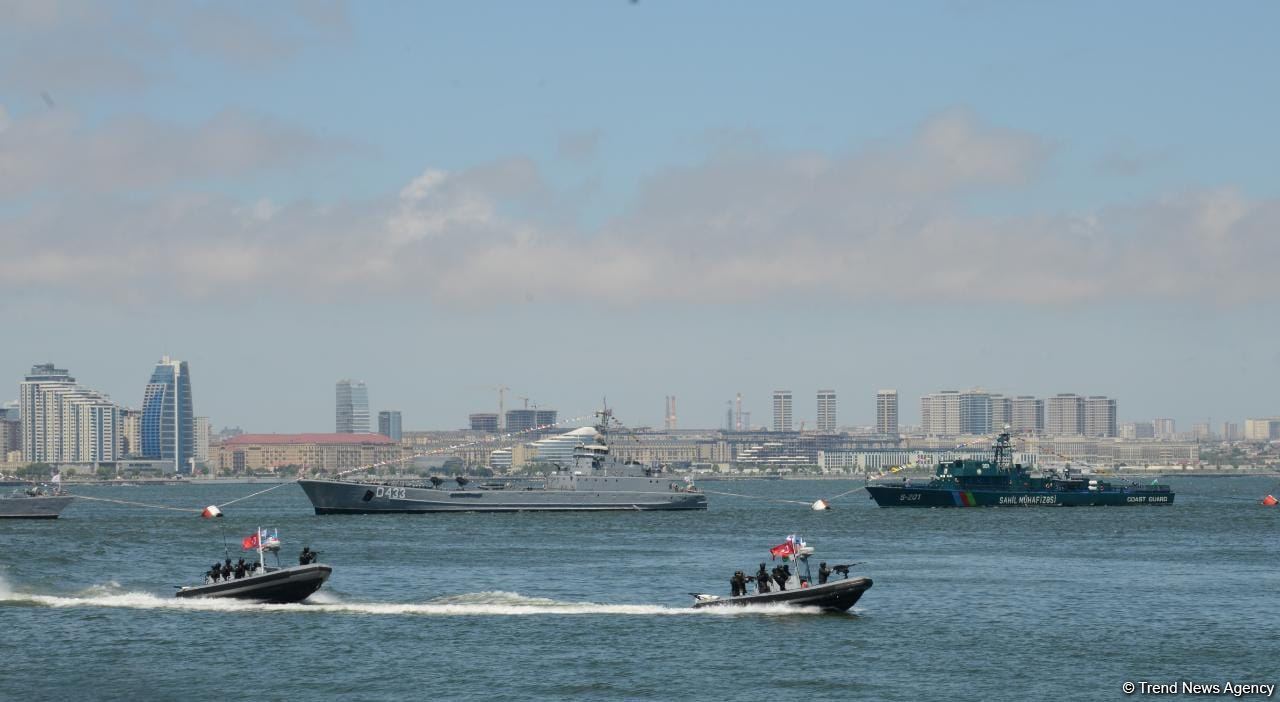 Специализированные войска ВМС Азербайджана выполнили различные маневры в рамках фестиваля TEKNOFEST (ФОТО/ВИДЕО)