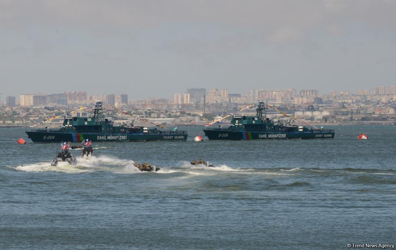 Специализированные войска ВМС Азербайджана выполнили различные маневры в рамках фестиваля TEKNOFEST (ФОТО/ВИДЕО)