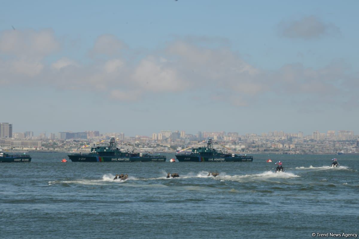 Специализированные войска ВМС Азербайджана выполнили различные маневры в рамках фестиваля TEKNOFEST (ФОТО/ВИДЕО)