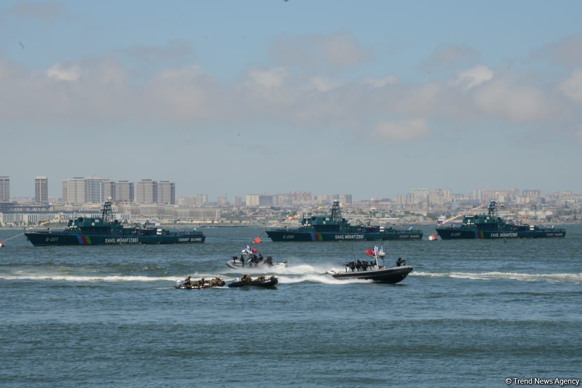 Специализированные войска ВМС Азербайджана выполнили различные маневры в рамках фестиваля TEKNOFEST (ФОТО/ВИДЕО)