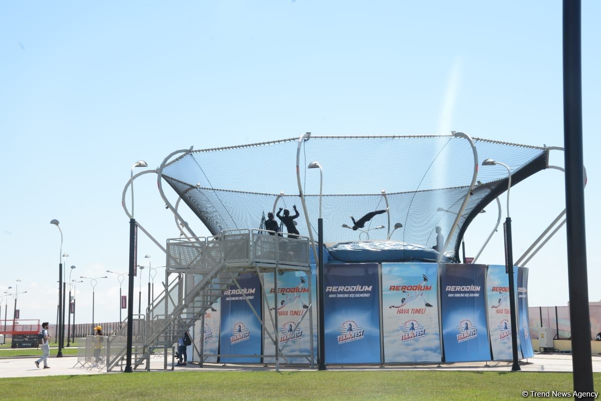 В Баку стартовал второй день Международного фестиваля авиации, космоса и технологий TEKNOFEST (ФОТО)