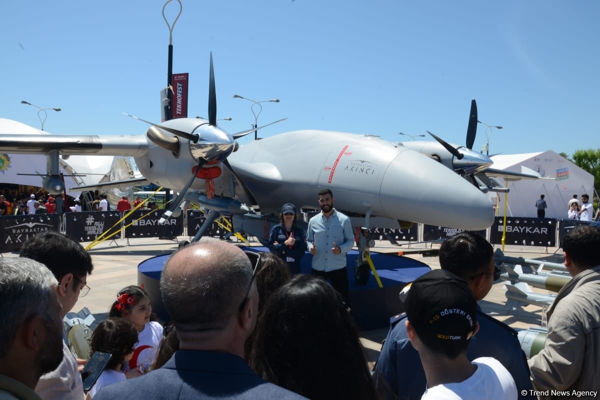 В Баку стартовал второй день Международного фестиваля авиации, космоса и технологий TEKNOFEST (ФОТО)