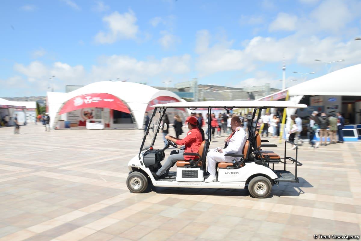 В Баку стартовал второй день Международного фестиваля авиации, космоса и технологий TEKNOFEST (ФОТО)