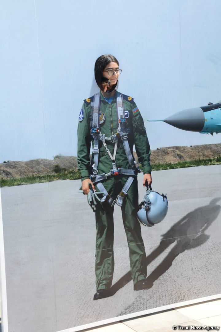 В Баку стартовал второй день Международного фестиваля авиации, космоса и технологий TEKNOFEST (ФОТО)