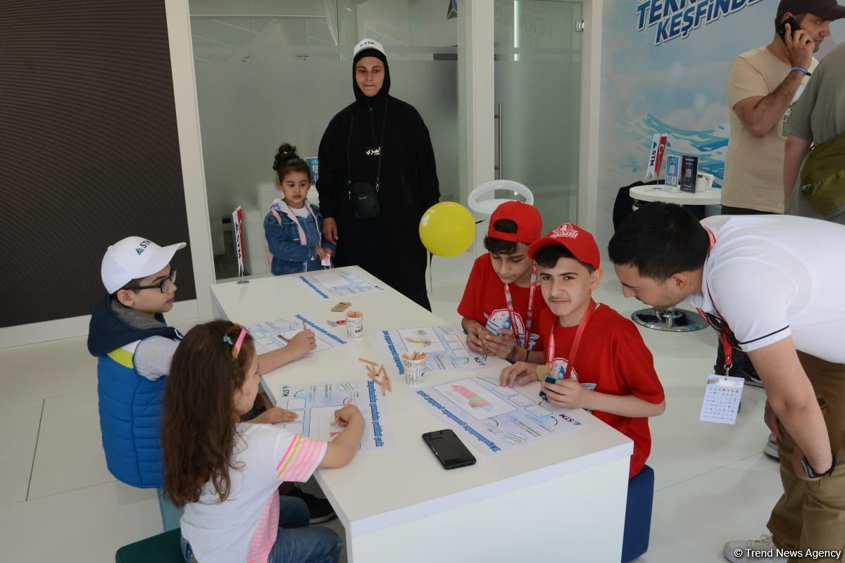 В Баку стартовал второй день Международного фестиваля авиации, космоса и технологий TEKNOFEST (ФОТО)