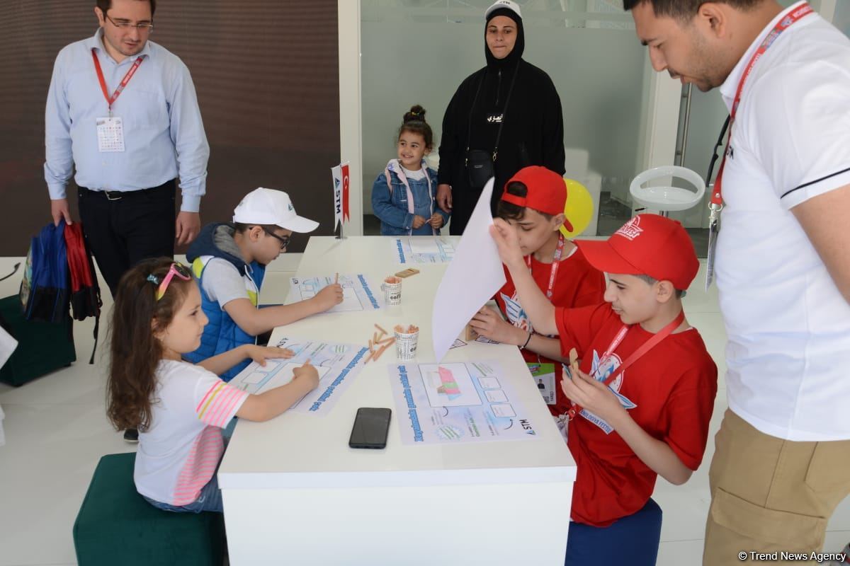 В Баку стартовал второй день Международного фестиваля авиации, космоса и технологий TEKNOFEST (ФОТО)