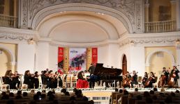 Прославляющие Азербайджан во Франции -  один майский вечер в Баку...  (ВИДЕО, ФОТО)