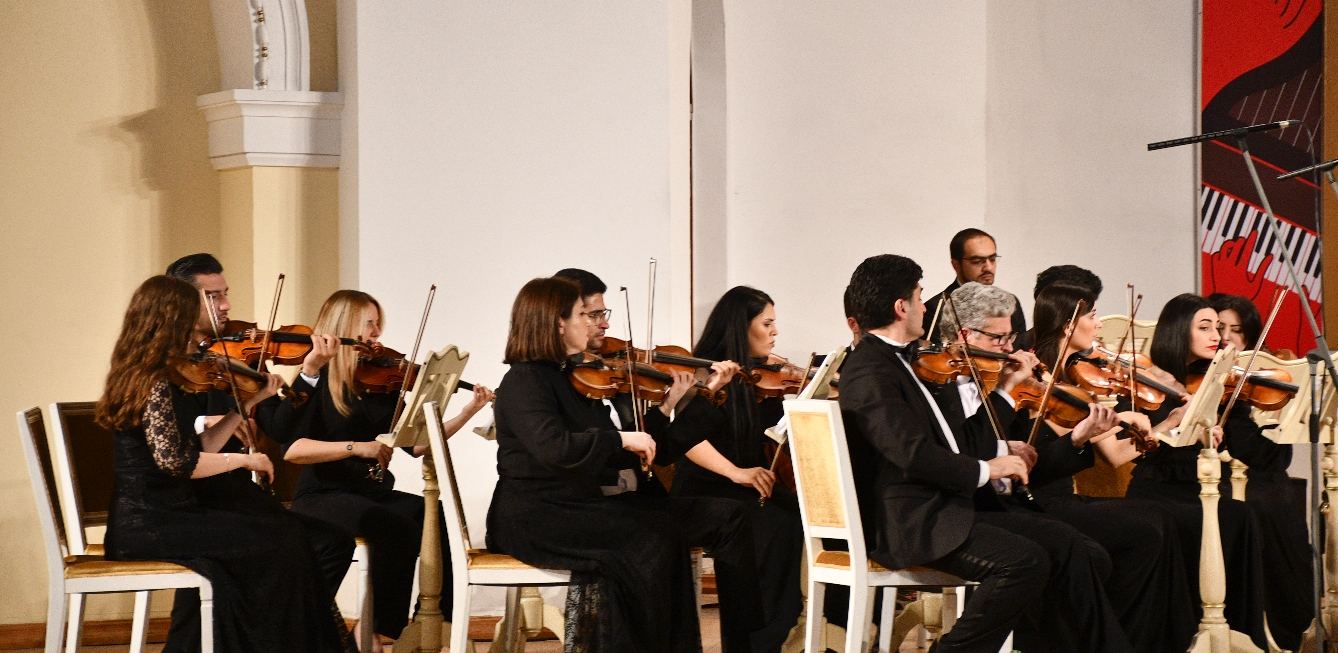 Прославляющие Азербайджан во Франции -  один майский вечер в Баку...  (ВИДЕО, ФОТО)