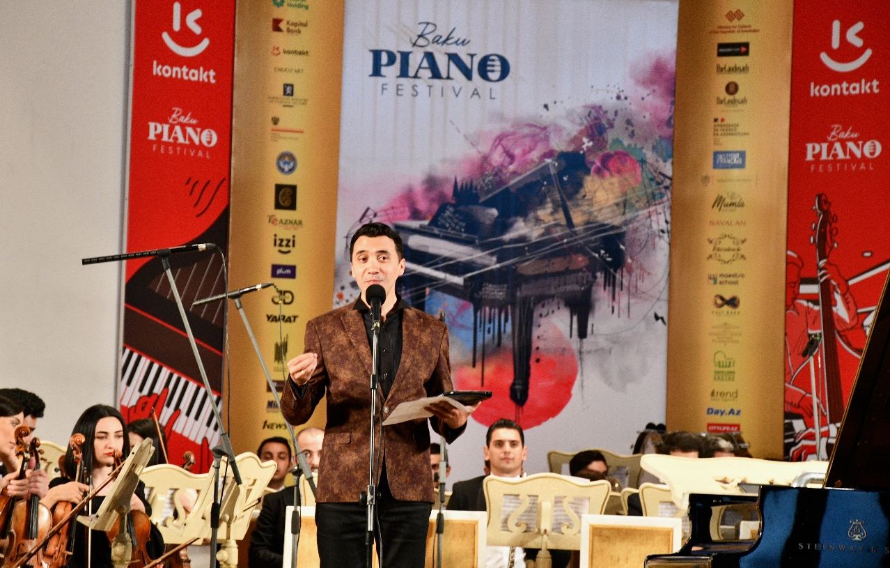 Прославляющие Азербайджан во Франции -  один майский вечер в Баку...  (ВИДЕО, ФОТО)