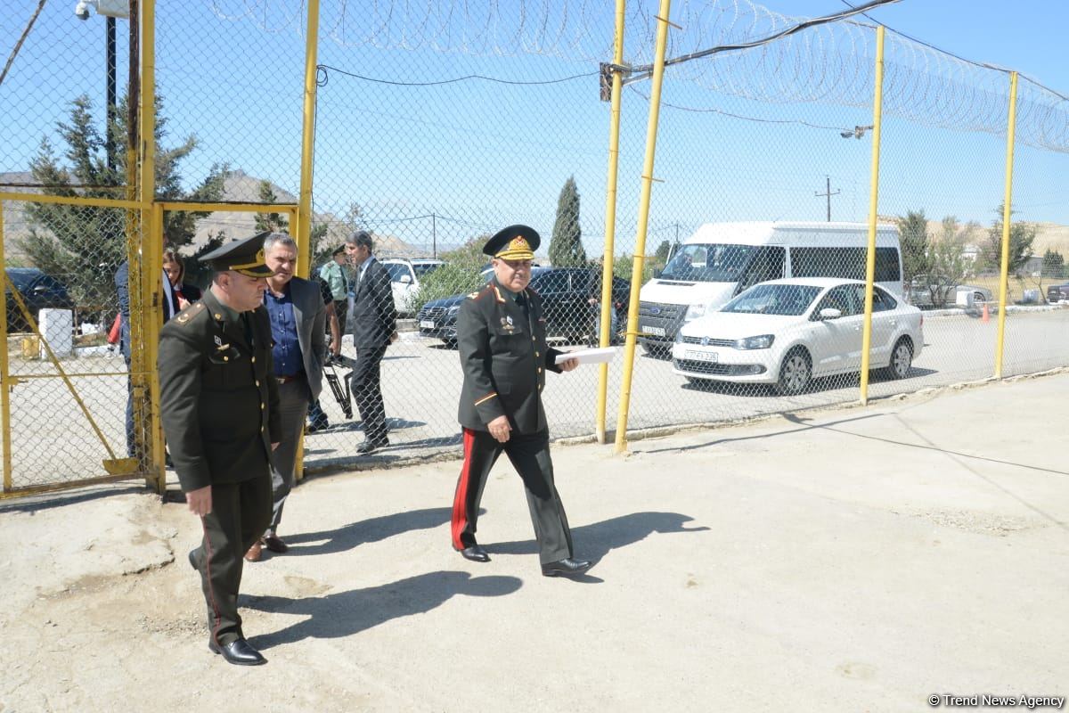 В исправительном учреждении №12 минюста Азербайджана распоряжение о помиловании коснулось двух осужденных (ФОТО)