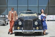 В Баку прошел грандиозный праздник классических автомобилей – автопробег, выставка, конкурсы, ретро-стиль участников (ФОТО/ВИДЕО)
