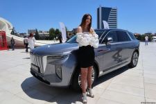 В Баку прошел грандиозный праздник классических автомобилей – автопробег, выставка, конкурсы, ретро-стиль участников (ФОТО/ВИДЕО)