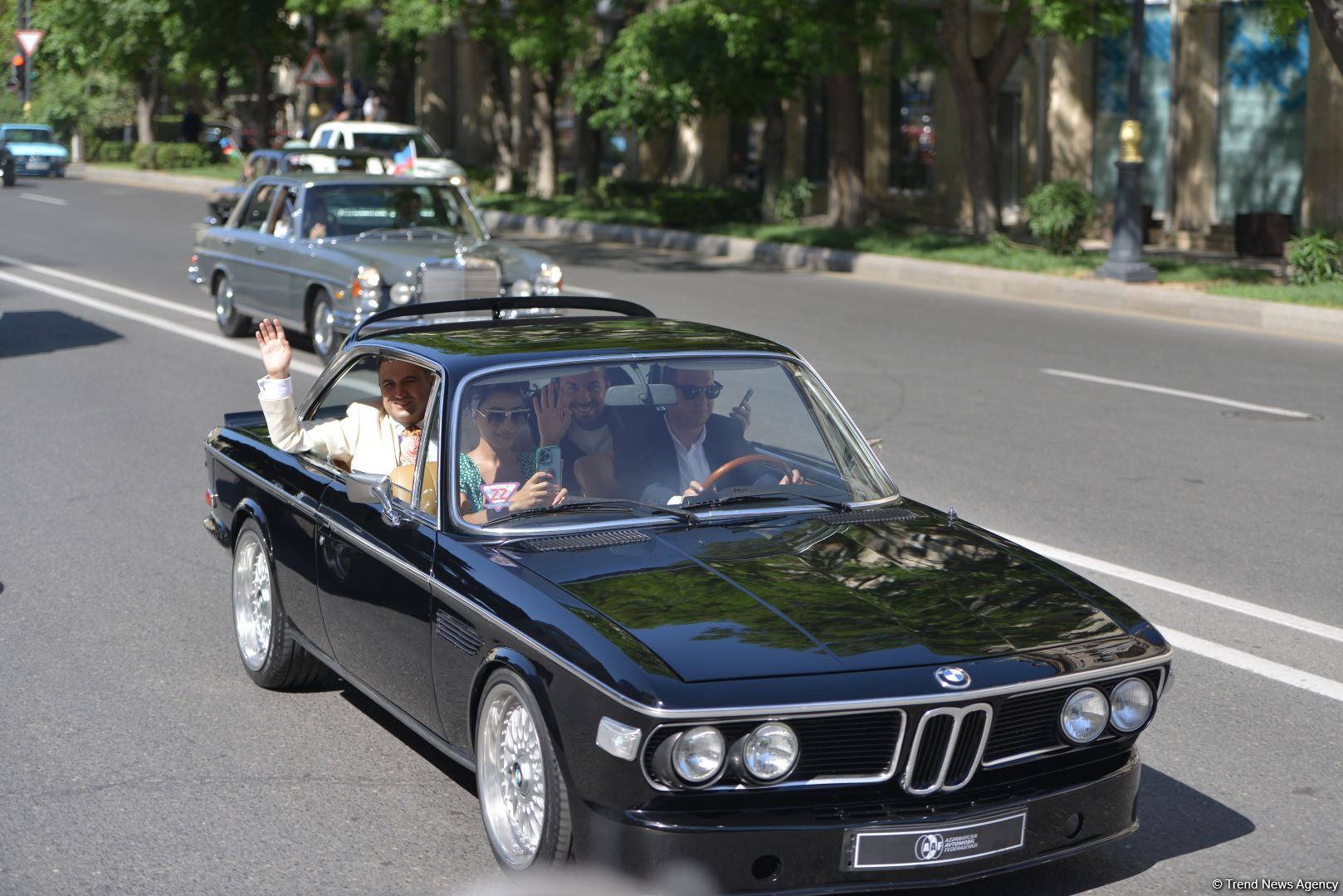 В Баку прошел грандиозный праздник классических автомобилей – автопробег, выставка, конкурсы, ретро-стиль участников (ФОТО/ВИДЕО)