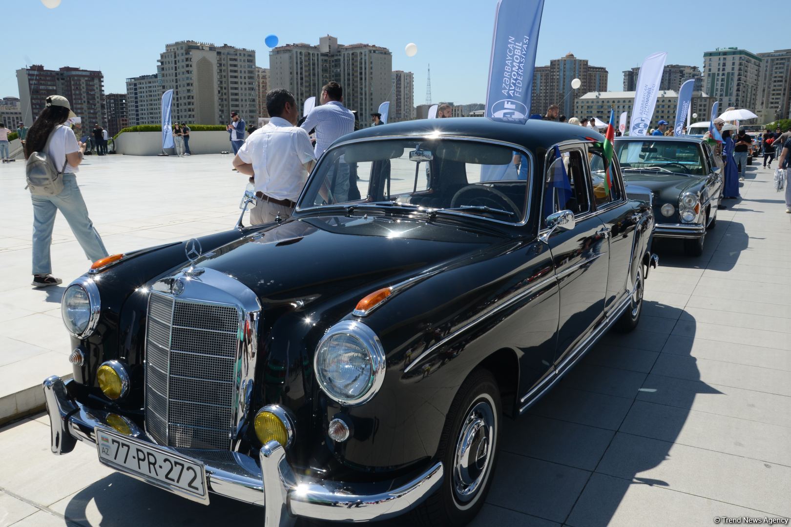 В Баку прошел грандиозный праздник классических автомобилей – автопробег, выставка, конкурсы, ретро-стиль участников (ФОТО/ВИДЕО)