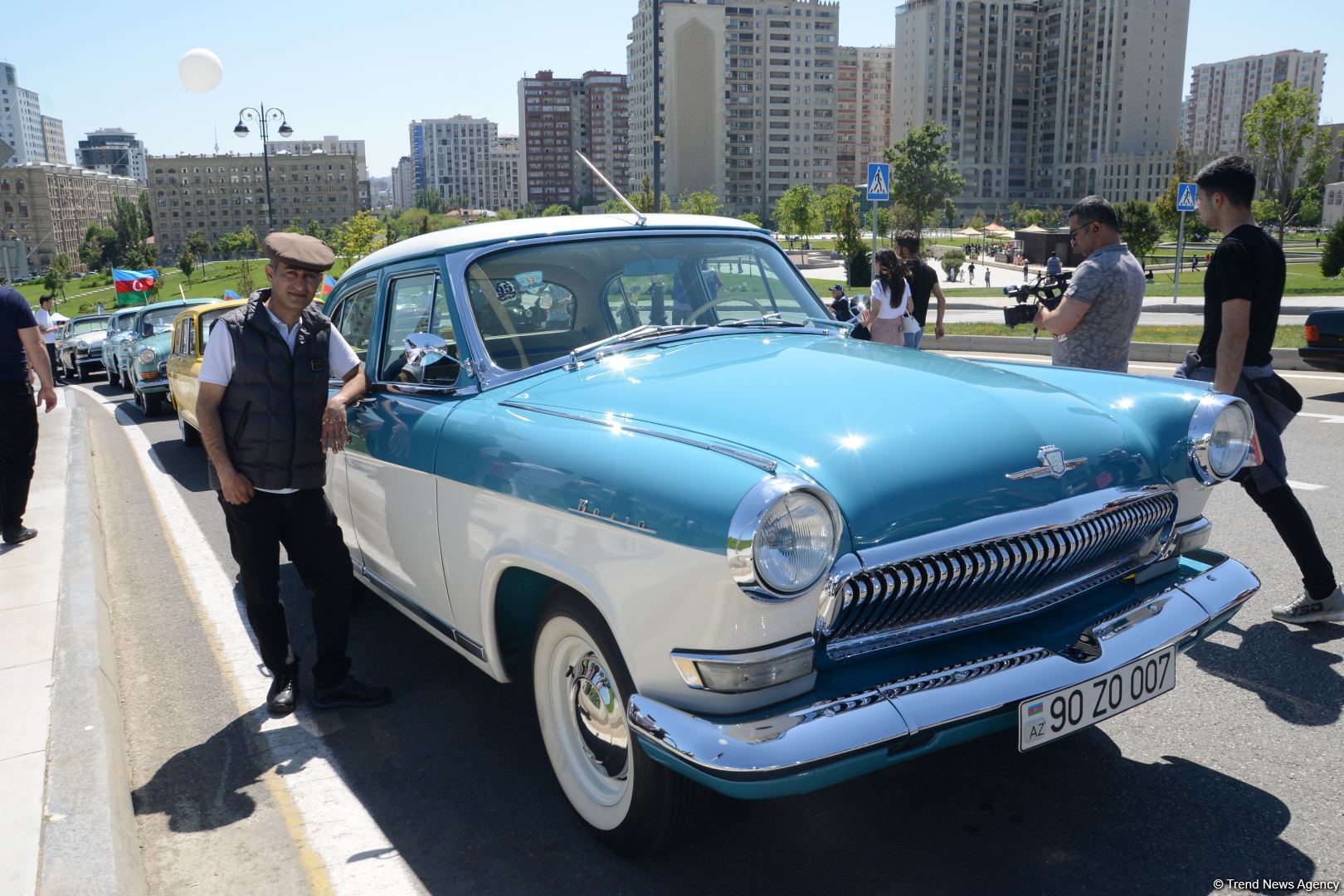 В Баку прошел грандиозный праздник классических автомобилей – автопробег, выставка, конкурсы, ретро-стиль участников (ФОТО/ВИДЕО)