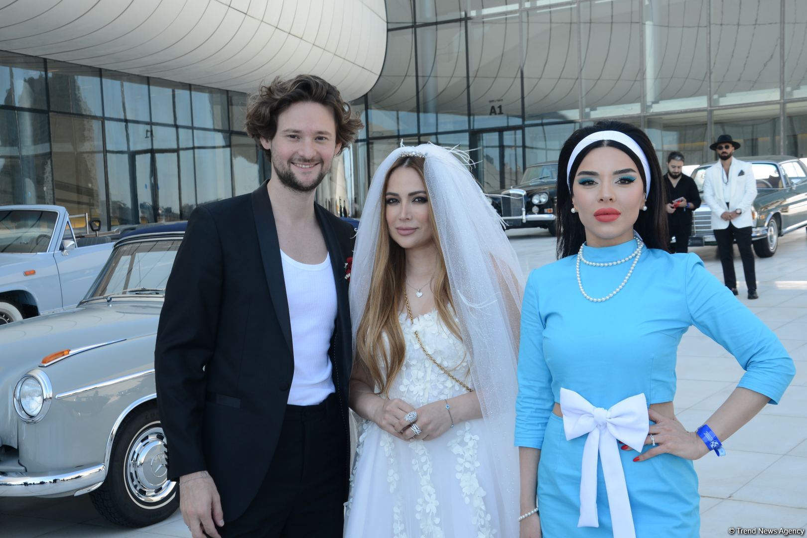 В Баку прошел грандиозный праздник классических автомобилей – автопробег, выставка, конкурсы, ретро-стиль участников (ФОТО/ВИДЕО)