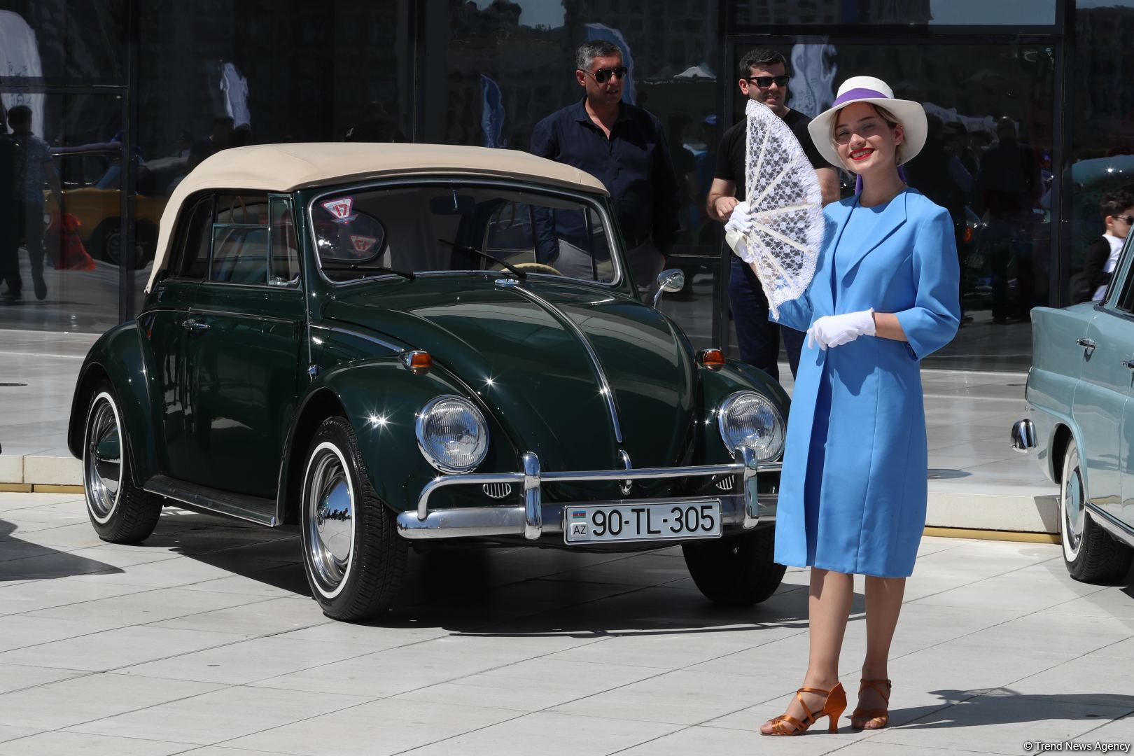 В Баку прошел грандиозный праздник классических автомобилей – автопробег, выставка, конкурсы, ретро-стиль участников (ФОТО/ВИДЕО)