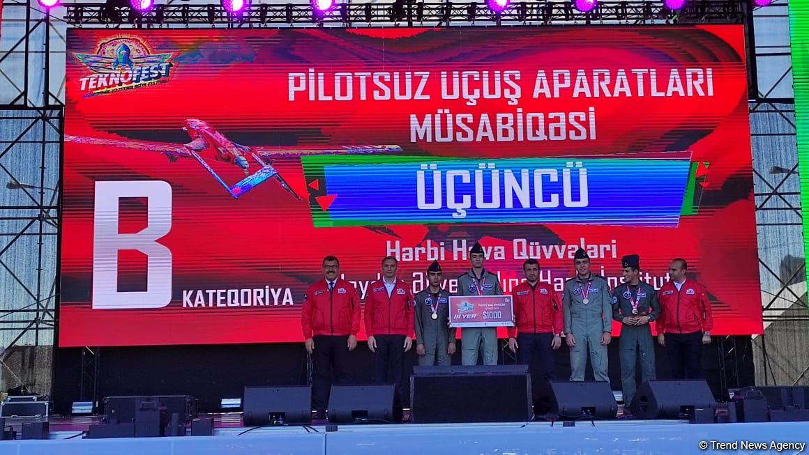 В Баку прошла церемония награждения участников и команд фестиваля TEKNOFEST (ФОТО)