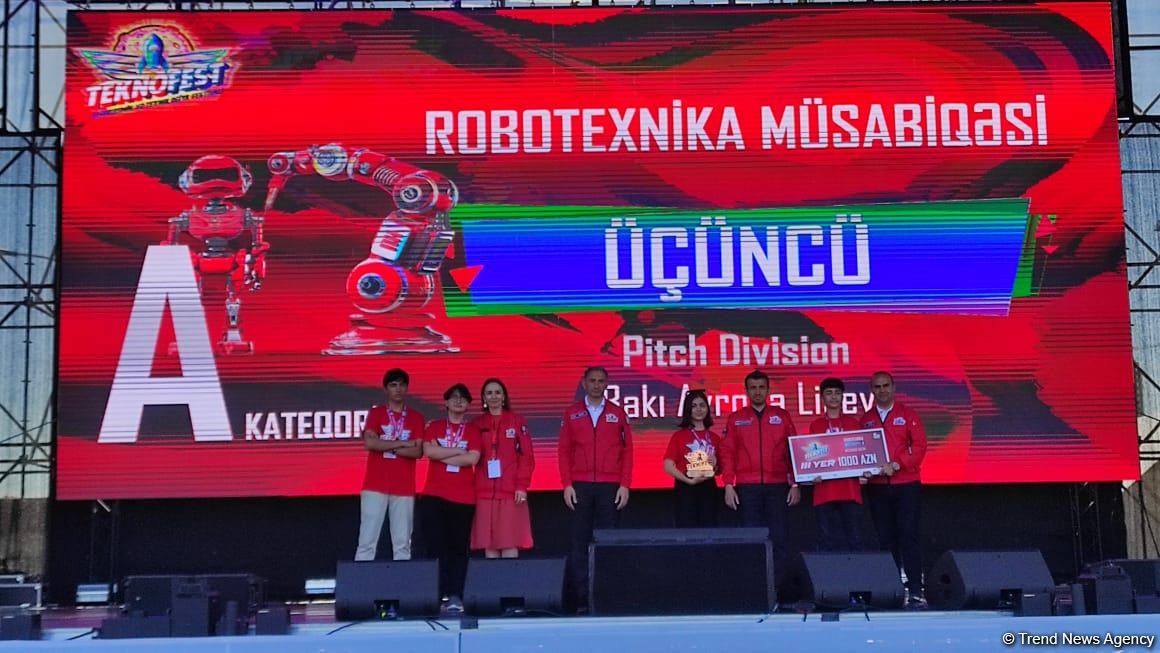 В Баку прошла церемония награждения участников и команд фестиваля TEKNOFEST (ФОТО)