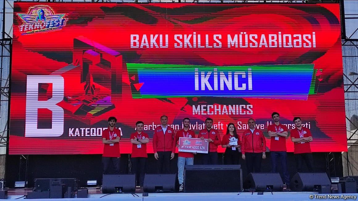 В Баку прошла церемония награждения участников и команд фестиваля TEKNOFEST (ФОТО)