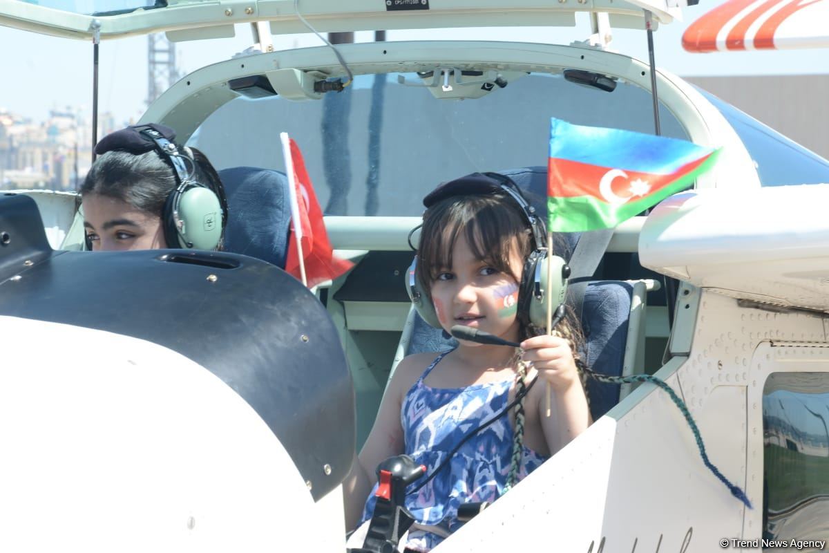 В Баку стартовал четвертый день фестиваля TEKNOFEST (ФОТО)