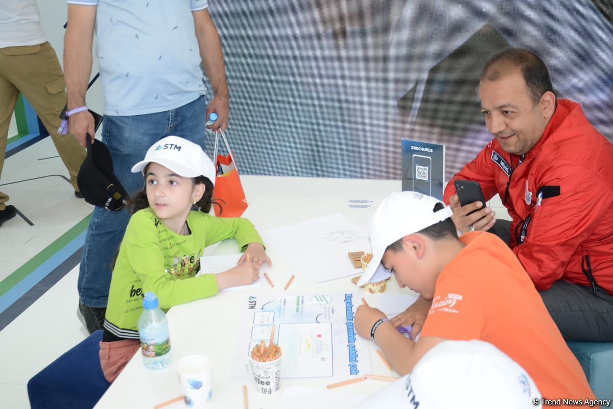 В Баку стартовал четвертый день фестиваля TEKNOFEST (ФОТО)