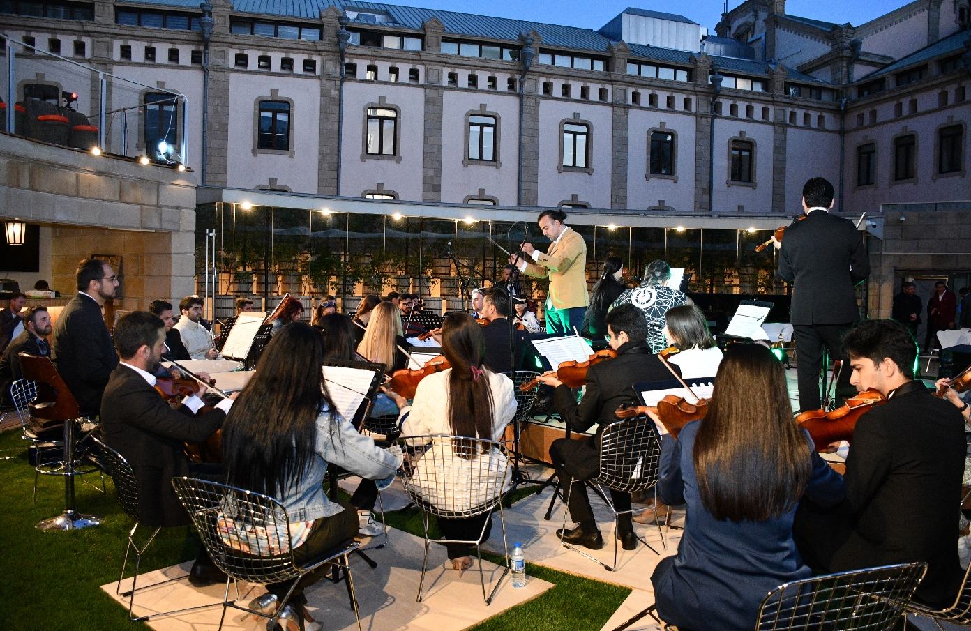 Великая музыка Бетховена под открытым небом вечернего Баку (ФОТО)