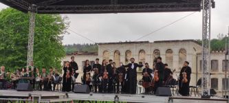 Для военнослужащих в Шуше организован грандиозный концерт в честь Дня независимости Азербайджана (ВИДЕО/ФОТО)